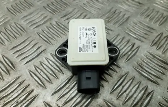 Audi A4 S4 B8 8K ESP acceleration yaw rate sensor 8K0907637A