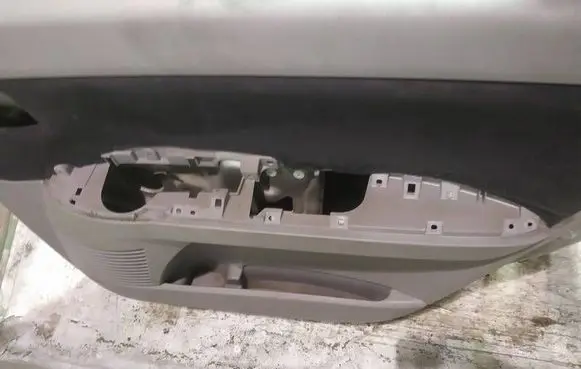 Mitsubishi Grandis Rear door card panel trim