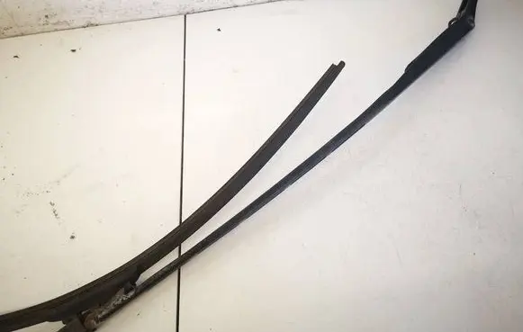 Peugeot 307 Front wiper blade arm 9656189380