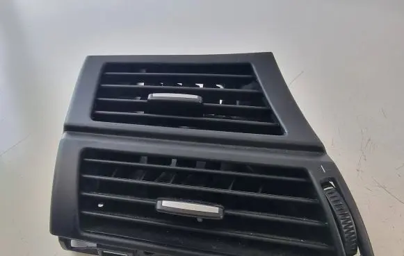 BMW X5 E70 Dashboard side air vent grill/cover trim 7161803 773201 0117784