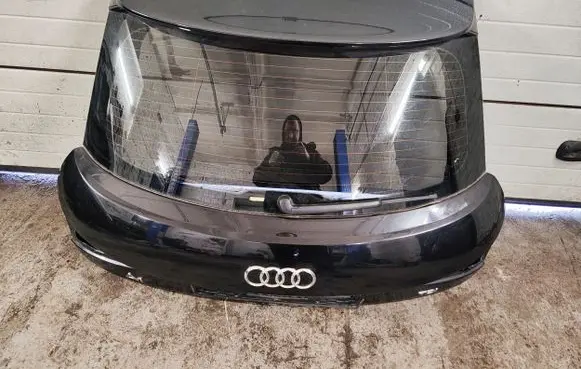 Tailgate/trunk/boot lid