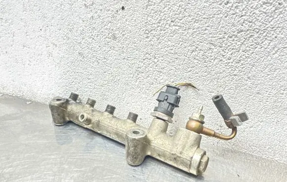 Opel Astra H Fuel main line pipe 0445214094