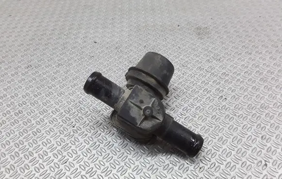 Volkswagen II LT Engine coolant pipe/hose 701121805