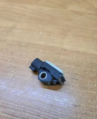 Volvo V70 Airbag deployment crash/impact sensor 31264395