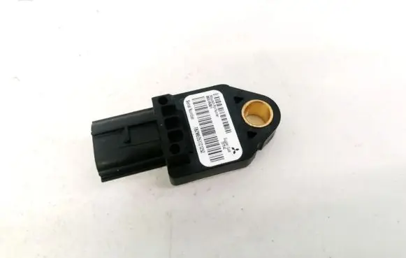 Mitsubishi Outlander Airbag deployment crash/impact sensor 8651A001