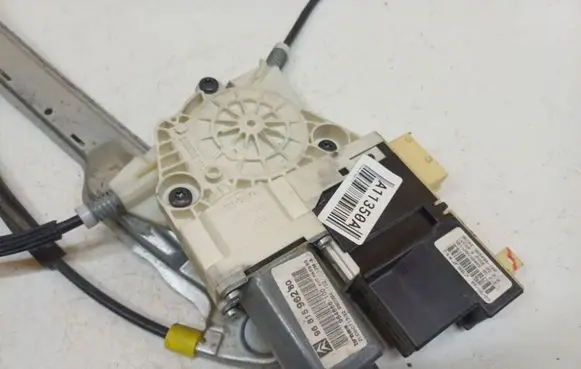 Citroen C5 Front door window regulator motor 965494100