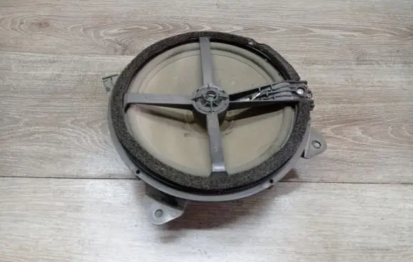 Volvo S60 Parcel shelf speaker 30745945