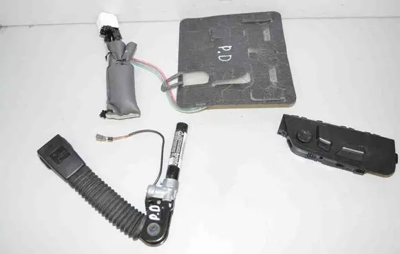BMW 5 F10 F11 Seat heating relay 61319273482 61357490465 7490465