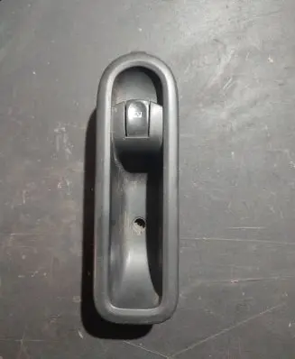 Renault Twingo II Electric window control switch 8200356517B