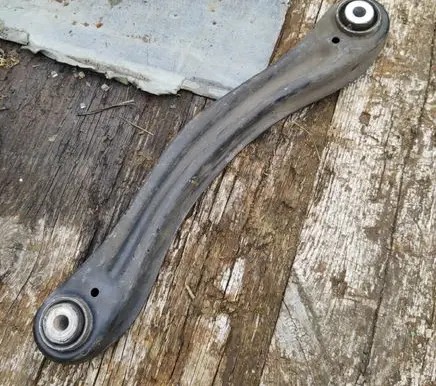 Rear control arm
