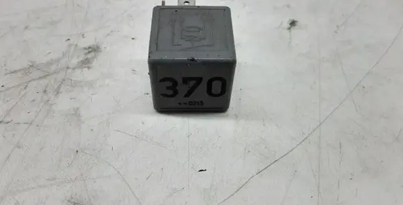 Skoda Superb B5 (3U) Other relay 8D0951253