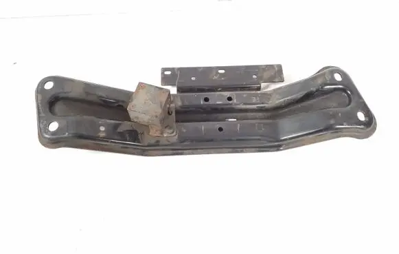 Infiniti Q70 Y51 Gearbox mounting bracket