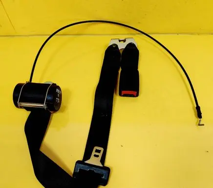 Ford Fiesta Middle seatbelt (rear) 0431034