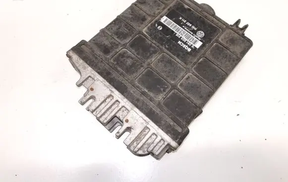 Volkswagen Golf III Engine control unit/module 1H0907311K 0261203316