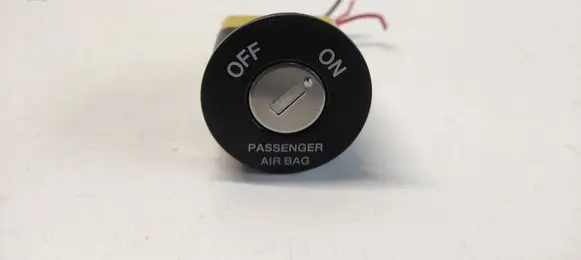 KIA Ceed Passenger airbag on/off switch 