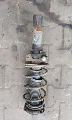Volkswagen Polo Front shock absorber/damper