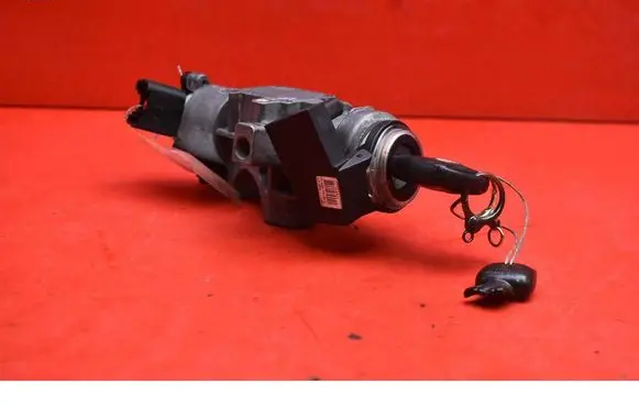 Toyota Avensis Verso Ignition lock N0501517