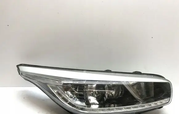 KIA Ceed Headlight/headlamp 92102