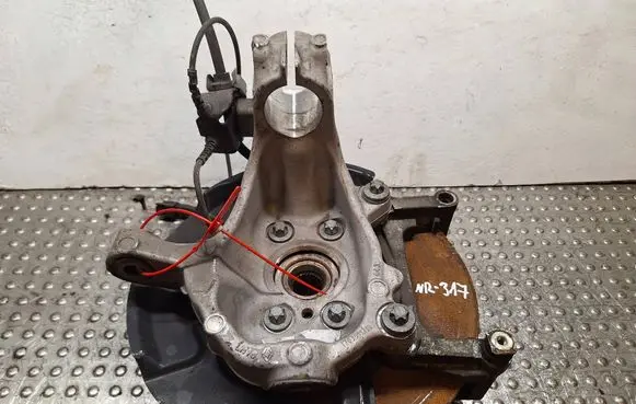 Renault Megane IV Front wheel hub spindle knuckle S25056317 411513035R