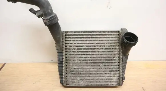 Volkswagen Touareg I Intercooler air channel guide 7L0145803A 7L6145957 7L6145955A