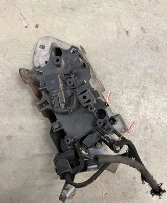 BMW 7 F01 F02 F03 F04 Other engine bay part 7805604 62440410 03704705