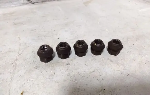 Opel Astra J Nuts/bolts 