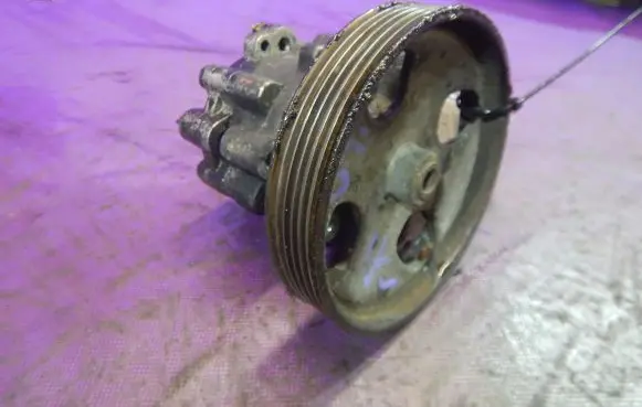 Citroen C5 Power steering pump 9637000880