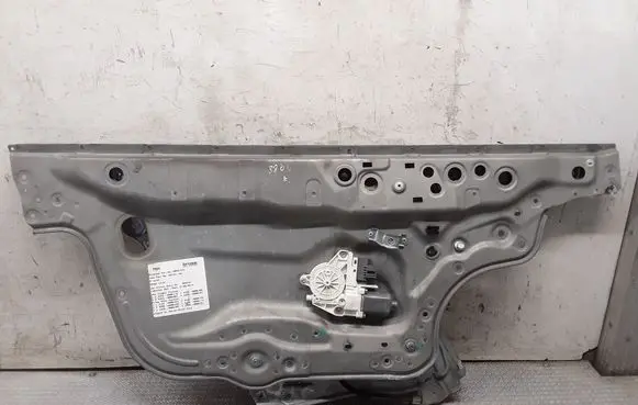 Mitsubishi Eclipse Front door window regulator with motor 