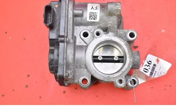 Nissan Pulsar Throttle body valve 161206038R