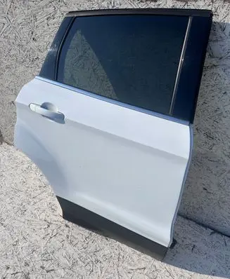 Ford Kuga II Rear door