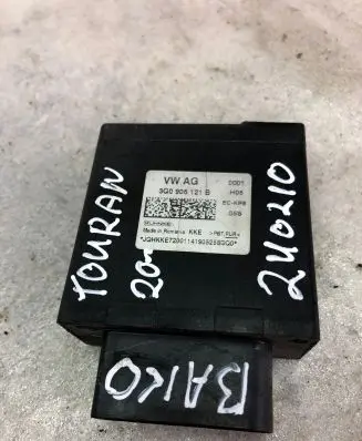 Volkswagen Touran III Fuel injection pump control unit/module 3q0906121b