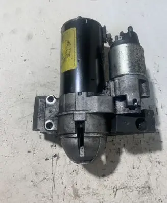 BMW 5 F10 F11 Starter motor 7801203