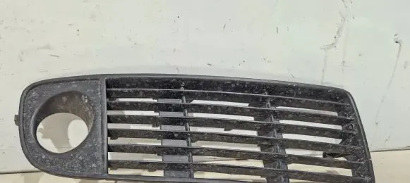 Audi A6 S6 C5 4B Front bumper lower grill Ad99013