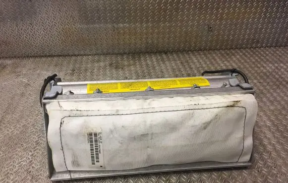 Mercedes-Benz S W220 Passenger airbag 2208601705 A2208601705