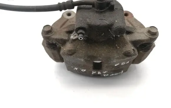 Hyundai i40 Front brake caliper
