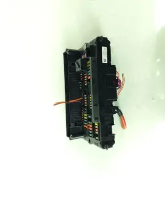 BMW 5 F10 F11 Fuse module 9234421