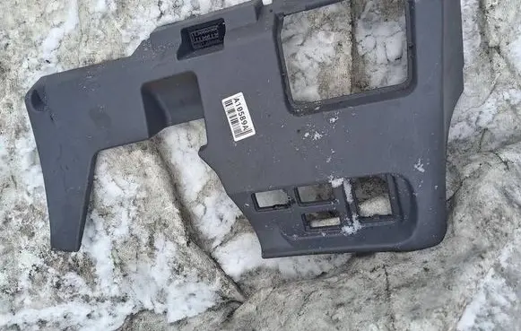 Nissan Almera Tino Other interior part 681064U200