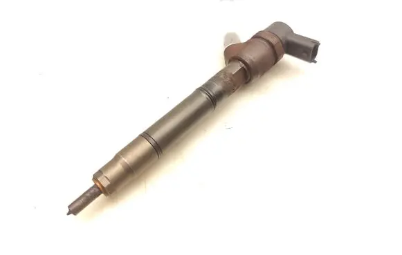 Hyundai i40 Fuel injector 338002A800 0445110411