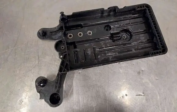 Volkswagen Golf VII Battery tray 5Q0915321G