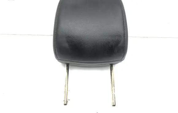 Mazda CX-7 Front seat headrest 