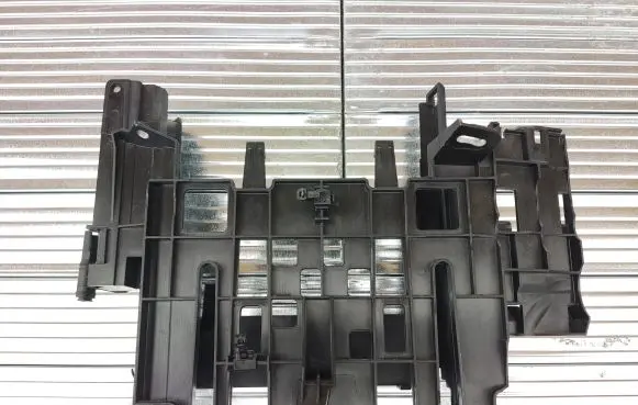 BMW 5 G30 G31 Other engine bay part 8605530