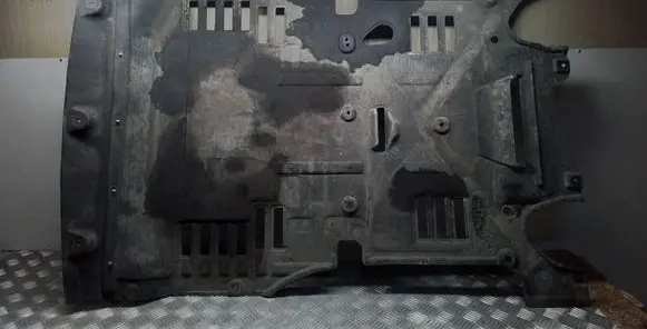 Porsche Macan (95B) Engine splash shield/under tray 95B863821B