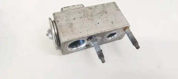 Air conditioning (A/C) expansion valve