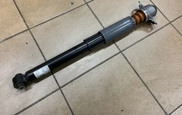 Audi A3 S3 8V Rear shock absorber/damper 5Q0512011GD 5Q0513029EB 5Q0511358C