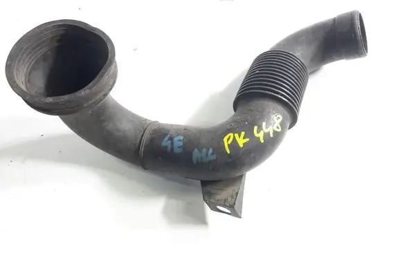 Audi A8 S8 D3 4E Air intake hose/pipe 057129609C