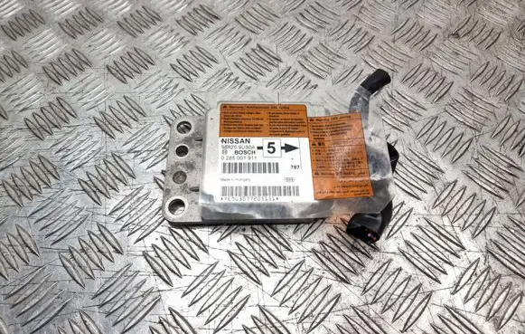 Nissan Note (E11) Airbag control unit/module 988209U30A 0285001911