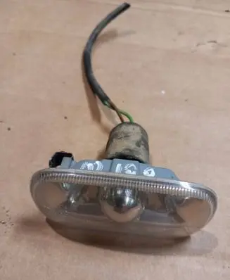 Audi A4 S4 B6 8E 8H Front fender indicator light 8E0949127