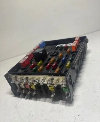 Volkswagen PASSAT B6 Fuse module 3C0937125 63592777