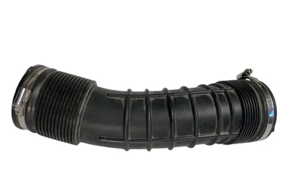 Volvo XC70 Air intake hose/pipe 6898050