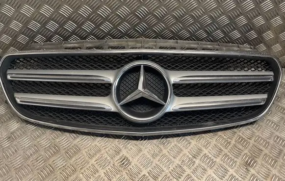 Mercedes-Benz E W213 Front bumper upper radiator grill A2138880123